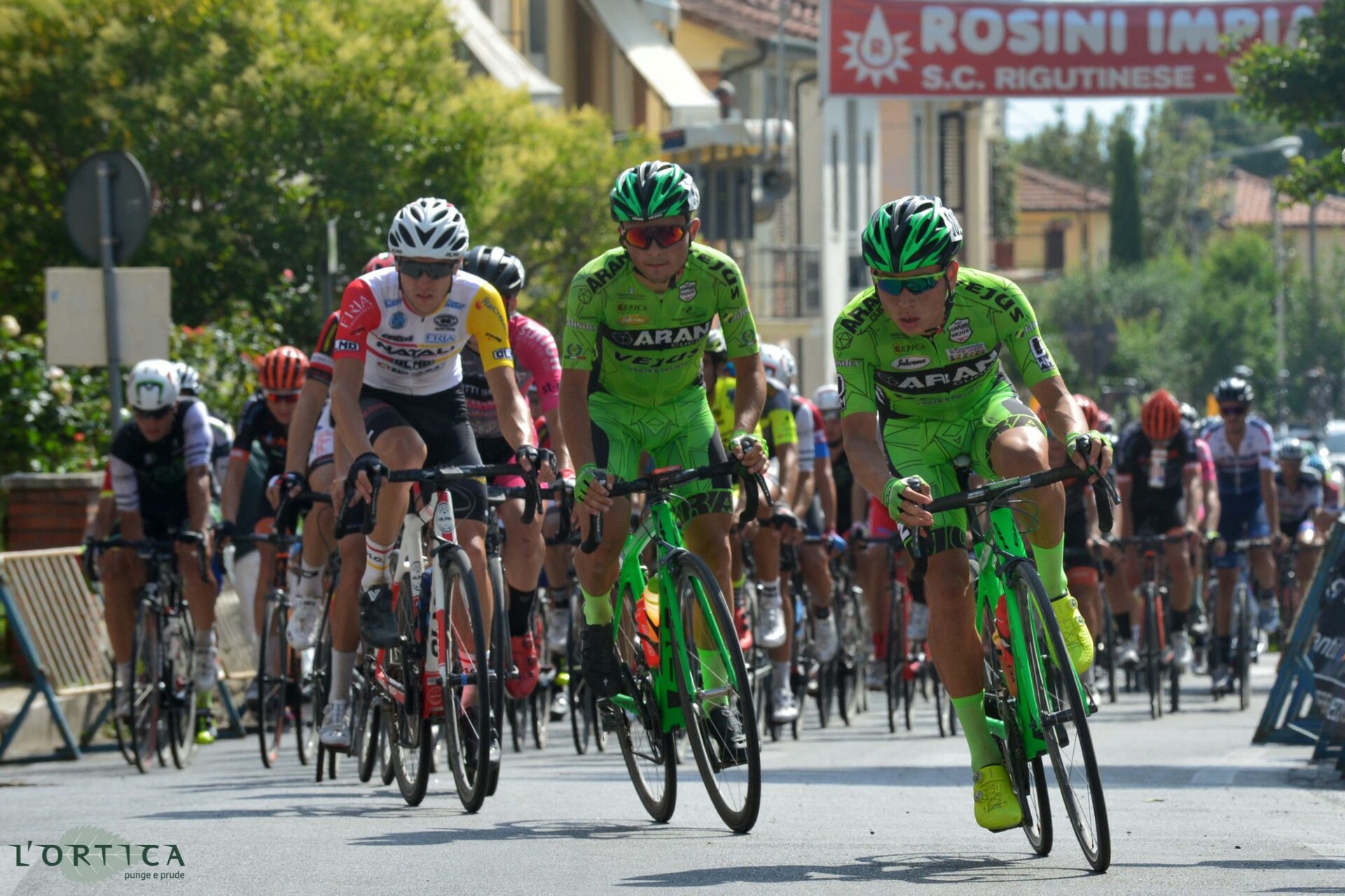 torna il giro delle valli aretine dopo un anno di stop 170 corridori pronti a sfidare le colline aretine da Lortica.it torna il giro delle valli aretine dopo un anno di stop 170 corridori pronti a sfidare le colline aretine