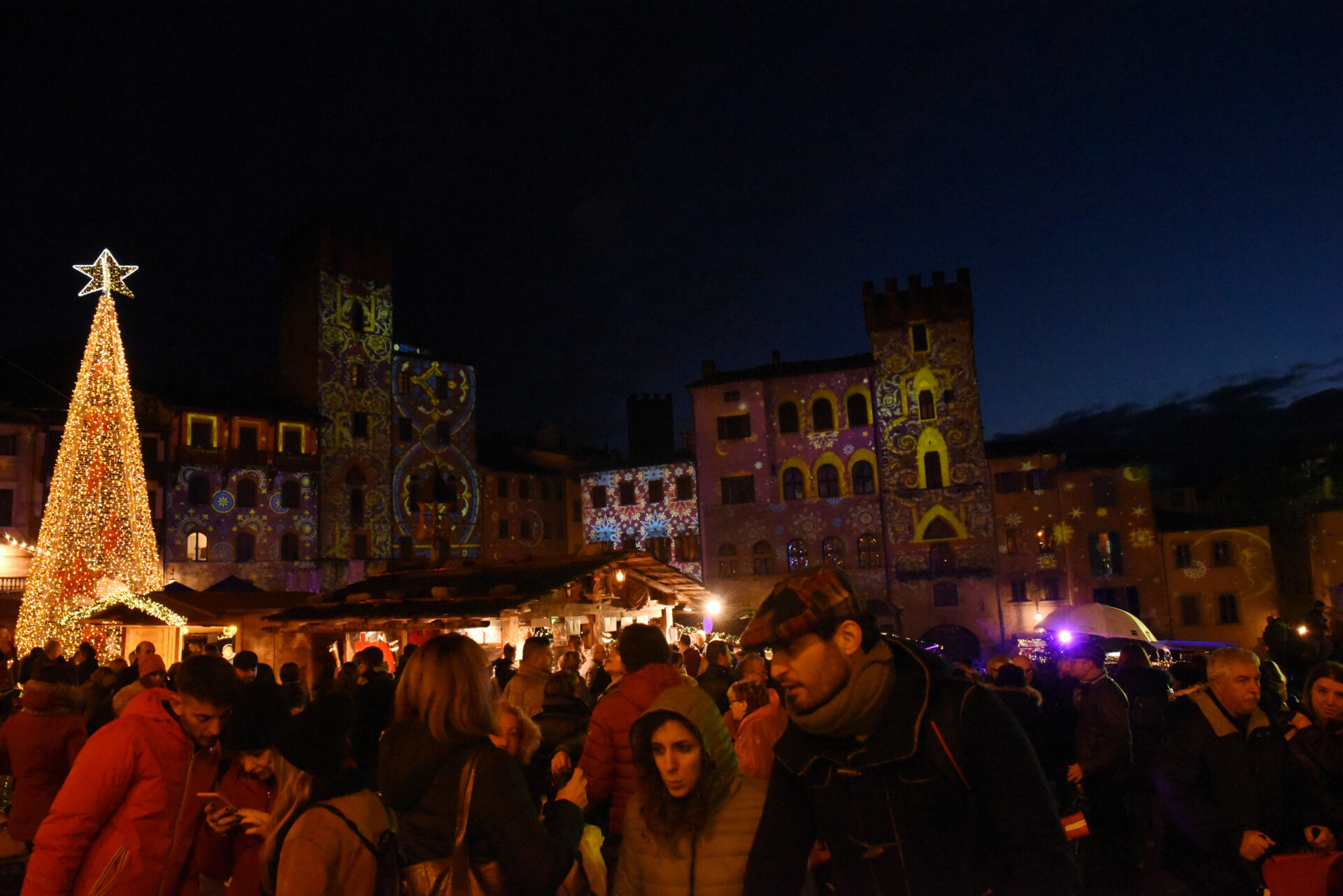 Notizie Sul Natale.Arezzo Citta Del Natale Anche Troppo L Ortica Arezzo Notizie Pungenti