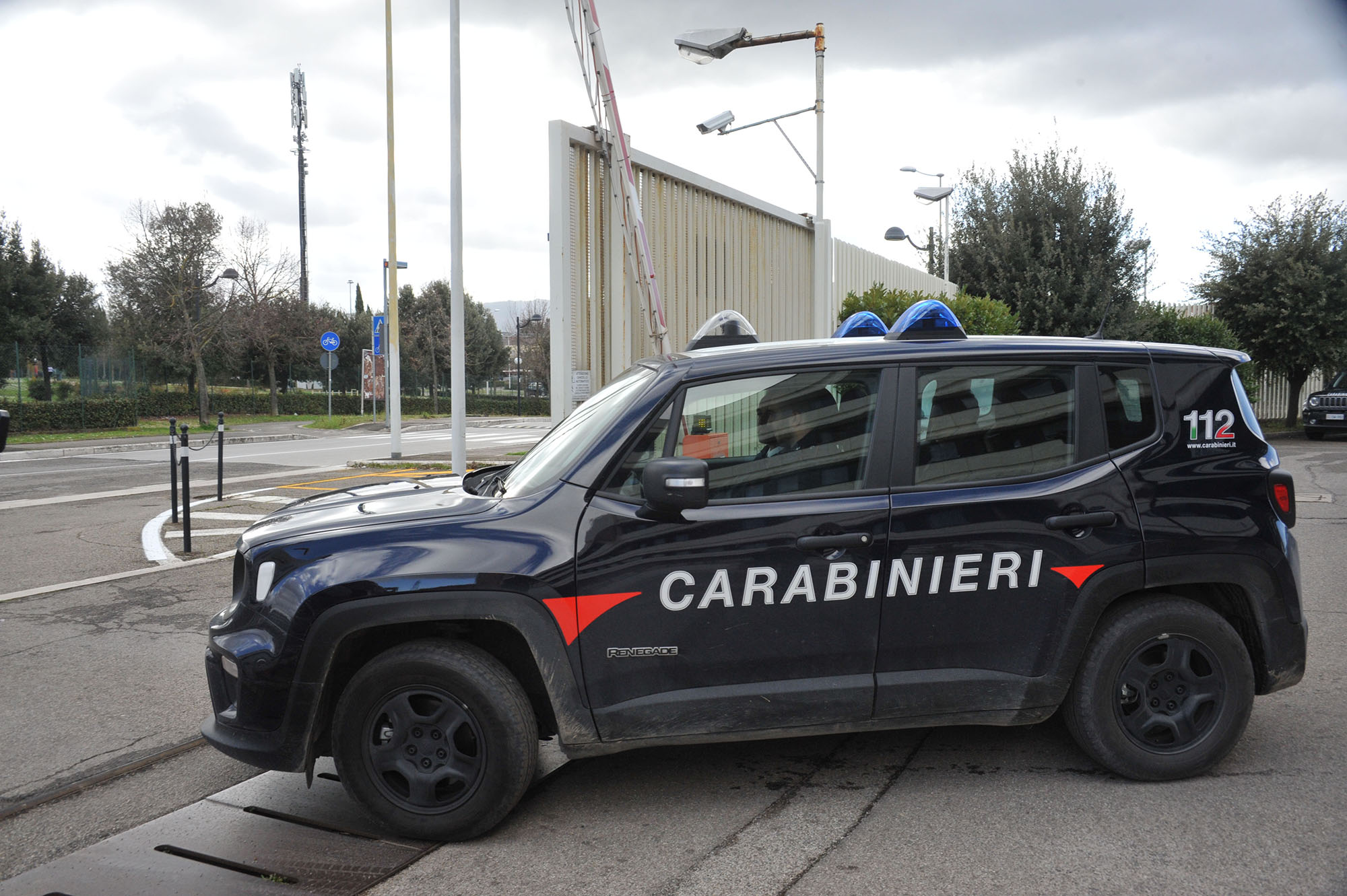 Arezzo: anziana di 83 anni vittima di scippatori, due giovani arrestati