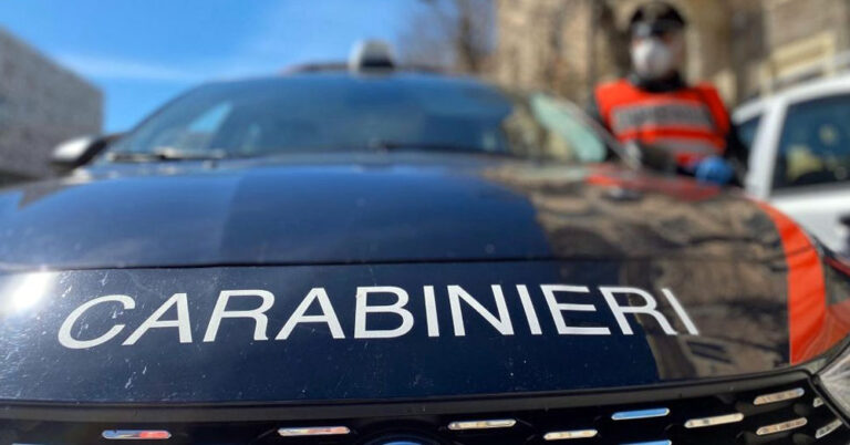 Rapinatori vestiti da cantonieri in banca, bottino 60.000 euro