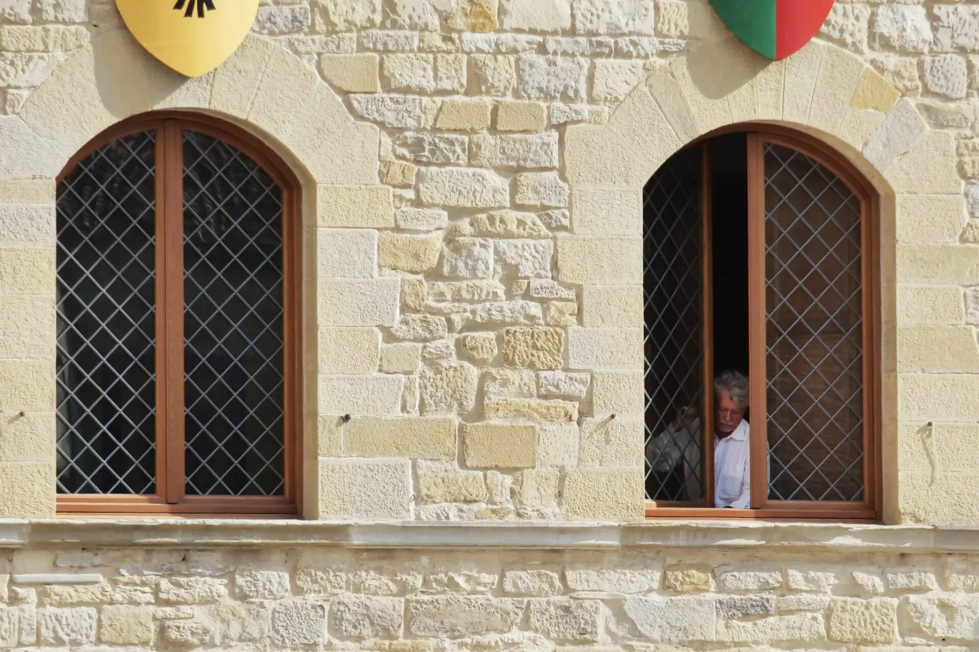 Anche il Sindaco fa le prove per... la consegna della Lancia d'Oro.