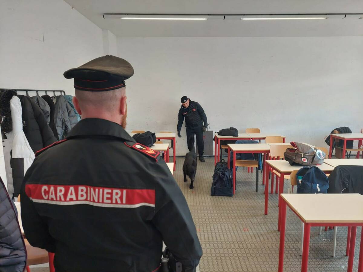 Carabinieri scuole