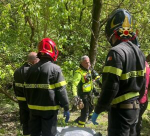 Tragedia ad Arezzo: donna di 60 anni trovata morta nel fiume Arno