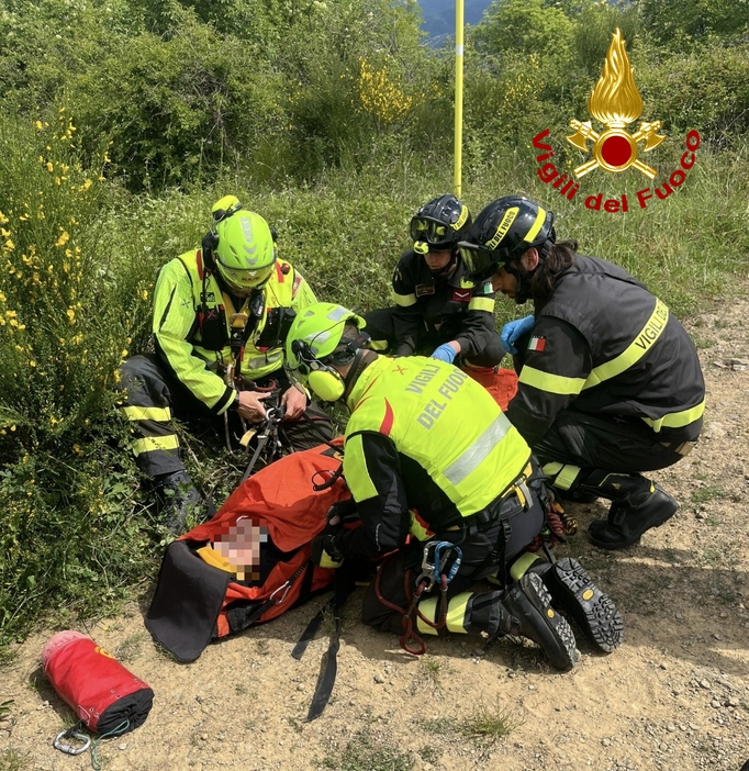 Incidente sul sentiero CAI 35: donna soccorsa dall’elicottero dei Vigili del fuoco