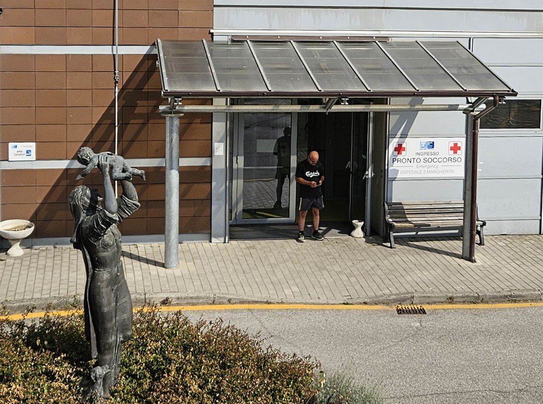 Incidente su via Adua a Castiglion Fiorentino: una donna ferita Incidente su via Adua a Castiglion Fiorentino: una donna ferita