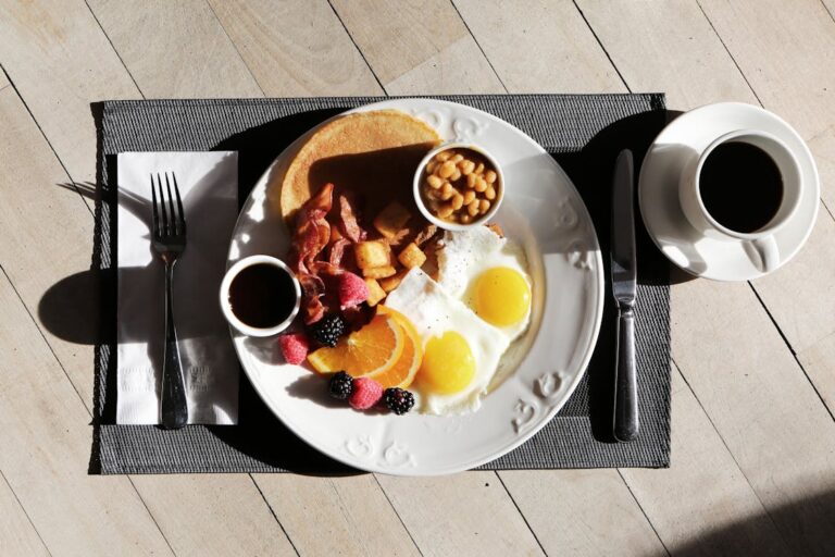 Gli ormoni del mattino. Il ritmo della vita e il cibo della colazione
