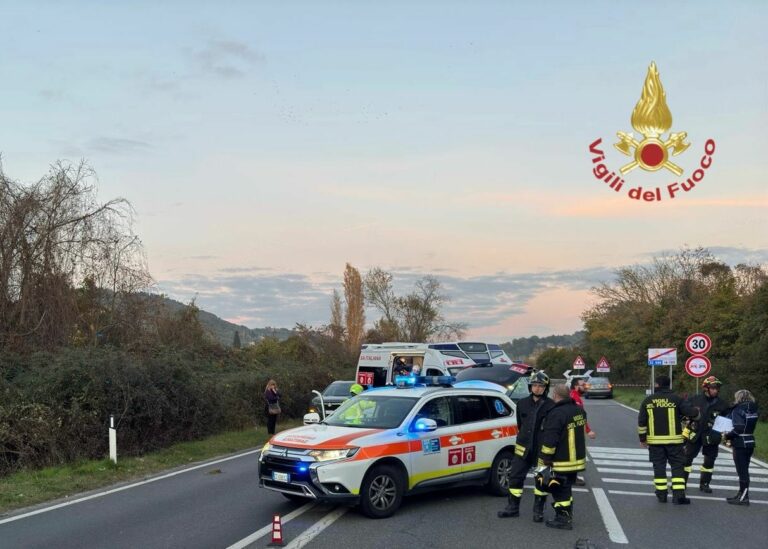 Grave incidente sul raccordo Grosseto-Fano: auto si ribalta, soccorritore investito e ucciso da un’altra vettura