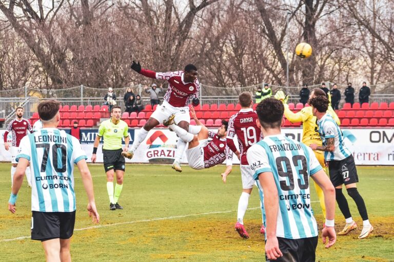 Arezzo domina a Legnago: vittoria netta 3-0. Le pagelle