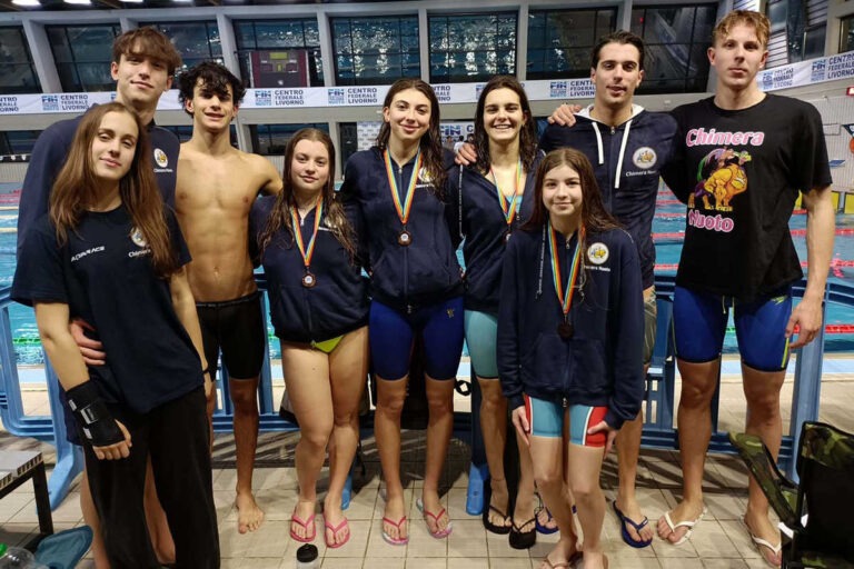 La Chimera Nuoto fa il pieno di medaglie agli Assoluti Toscani: otto podi e settimo posto regionale