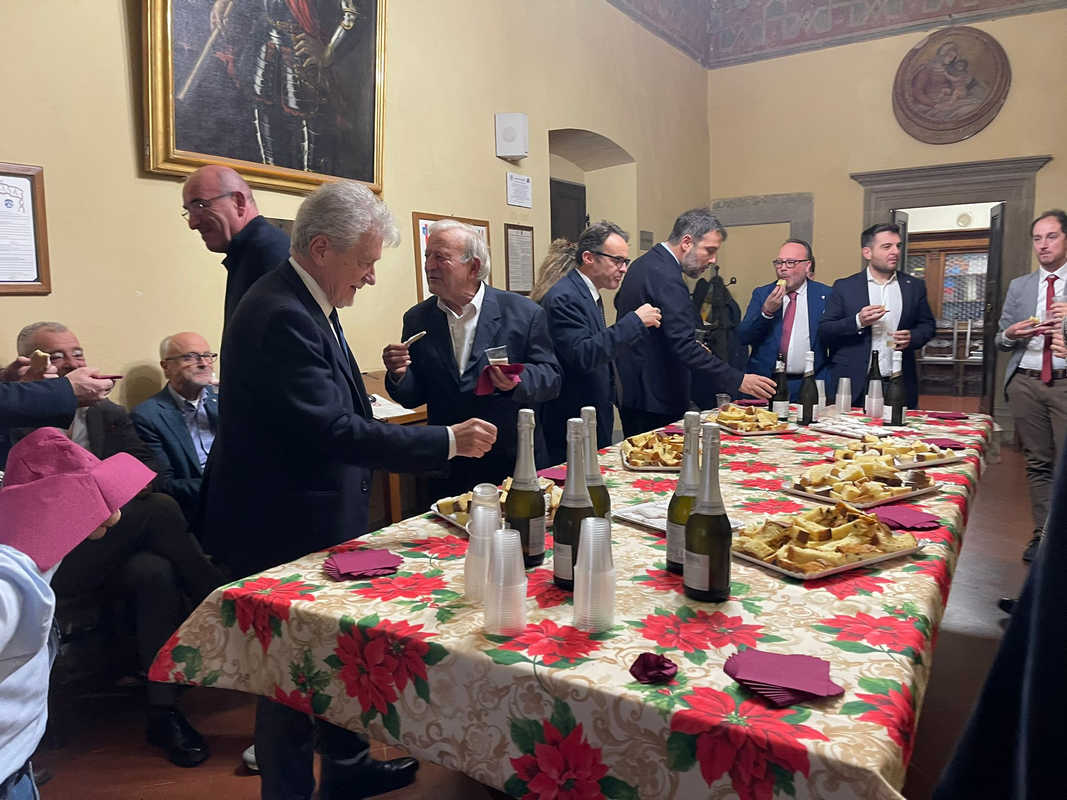 Panettone Giunta e opposizione