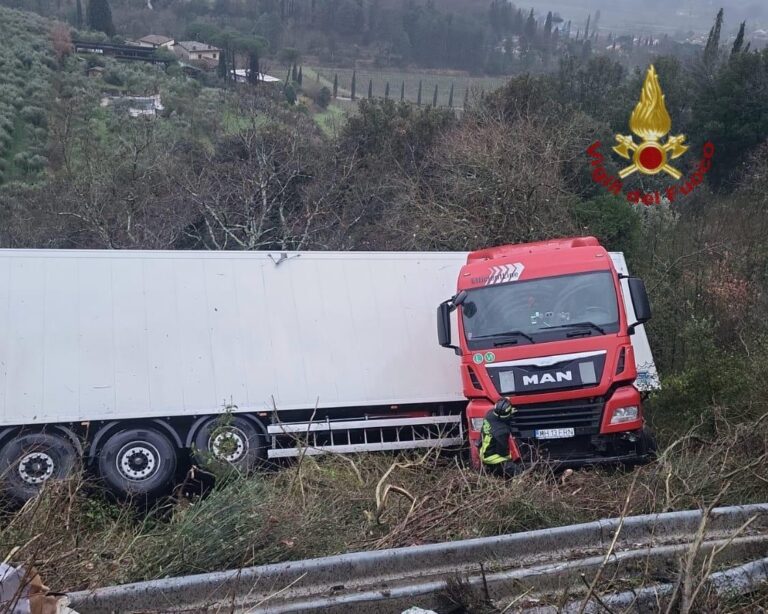 Giornata di incidenti sulle strade aretine: tre persone ferite