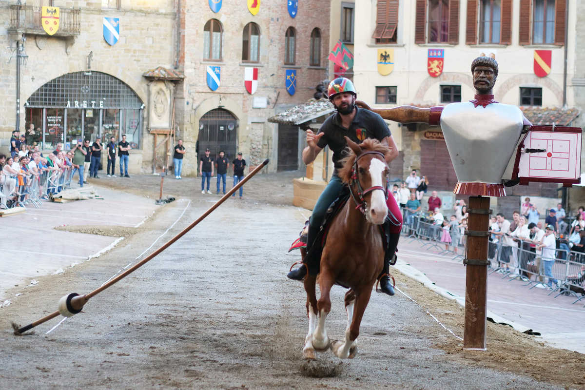 giostra del saracino ecco le foto della prima giornata di prove da Lortica.it giostra del saracino ecco le foto della prima giornata di prove
