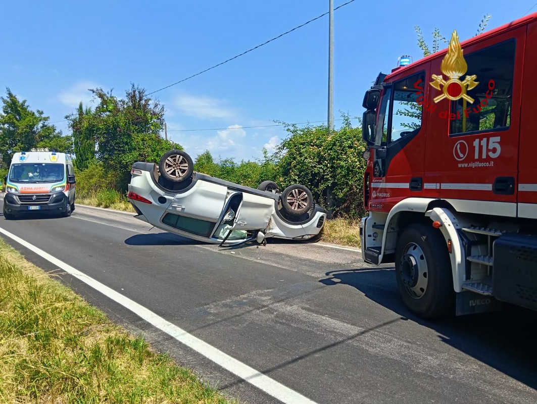 auto ribaltatta