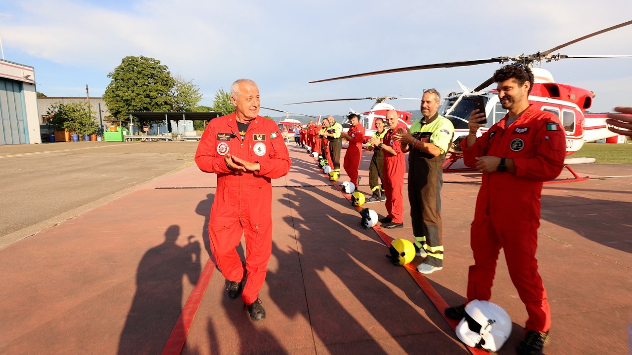 l8217ultimo decollo di sauro bartoli dopo quarant8217anni il pilota dei vigili del fuoco spegne i motori da Lortica.it l8217ultimo decollo di sauro bartoli dopo quarant8217anni il pilota dei vigili del fuoco spegne i motori