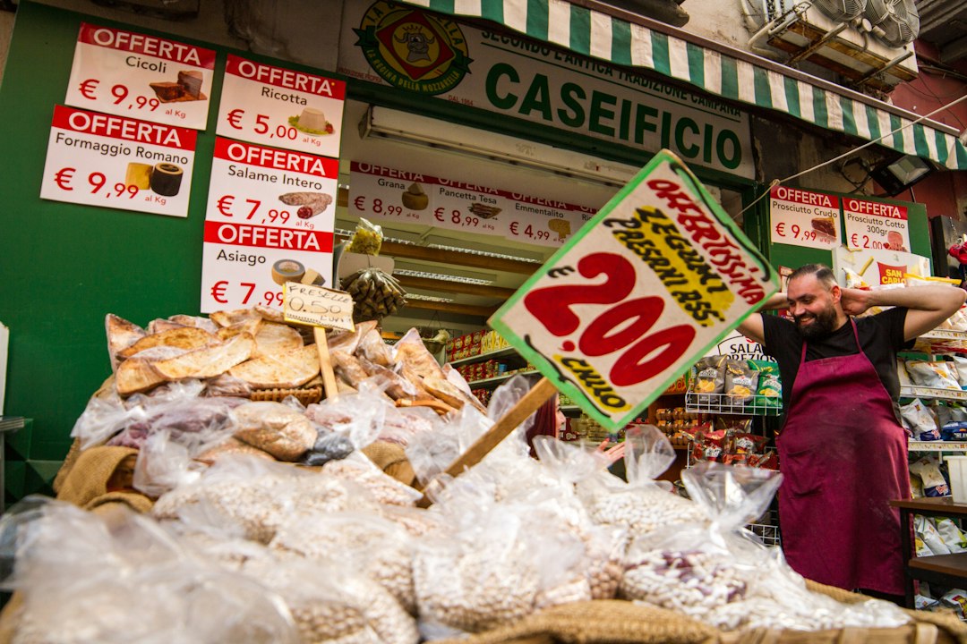 Caro vita e spesa - inflazione Arezzo Spesa alimentare al mercato, immagine a corredo dei dati sull'inflazione ad Arezzo