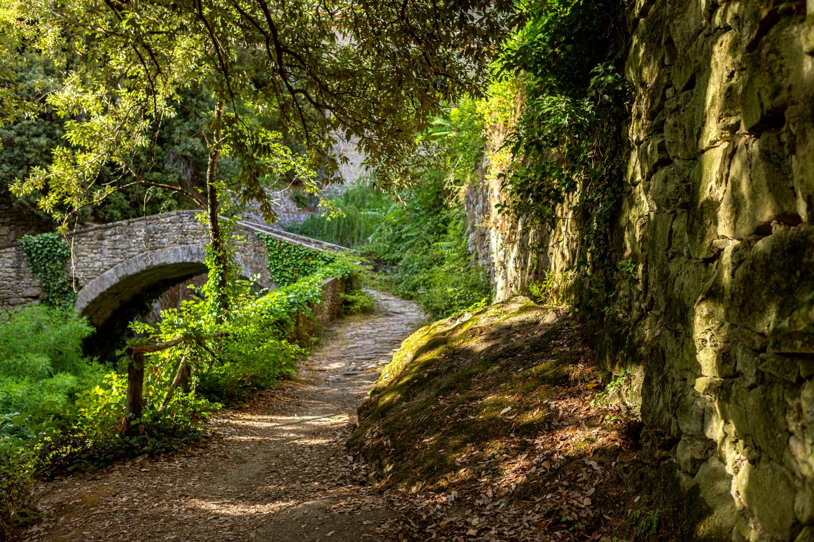Ponte all'interno dell'Eremo francescano delle Celle a Cortona