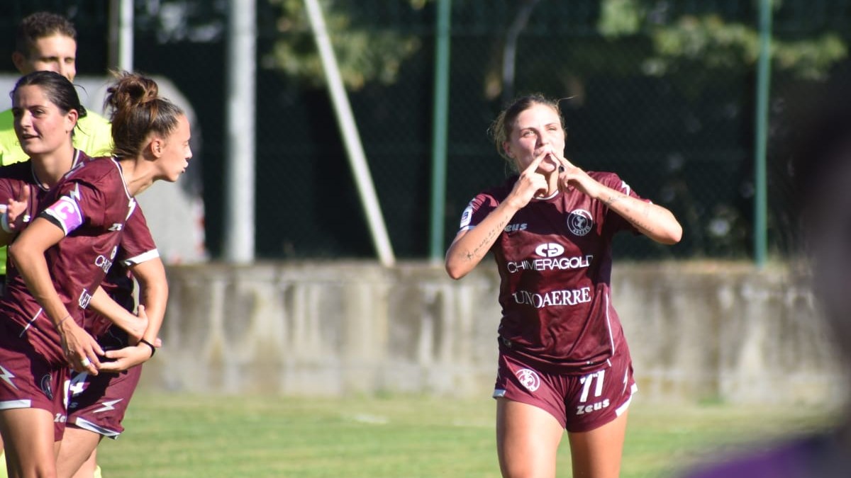 acf arezzo buona la prima in dieci per un tempo martino stende il san marino da Lortica.it acf arezzo buona la prima in dieci per un tempo martino stende il san marino