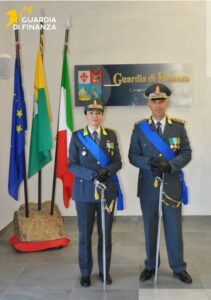 Cerimonia per il cambio al vertice della Guardia di Finanza di Arezzo