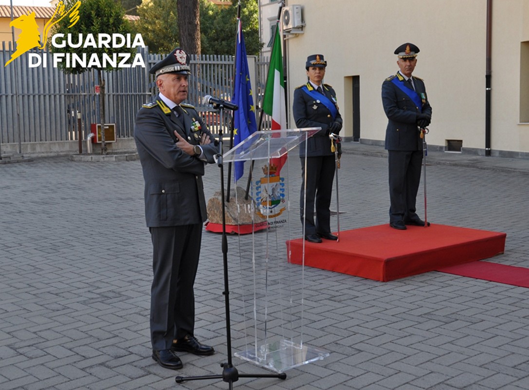 daniela-parisi-comando-guardia-finanza-arezzo