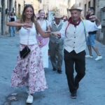 Danzatori in costume durante la Festa dell’Uva di Subbiano 2026