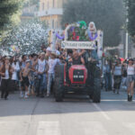 Il carro della Pro Loco Catenaia sfila alla Festa dell’Uva di Subbiano 2026