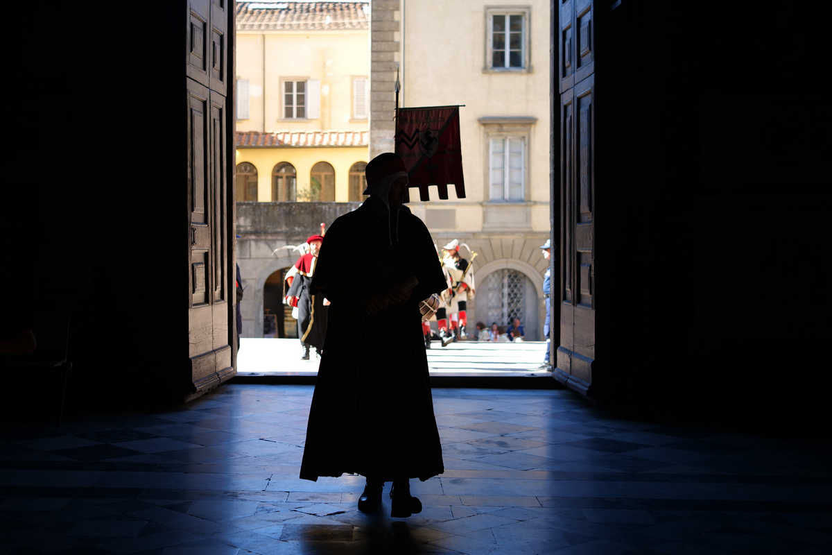 l8217araldo chiama arezzo risponde le immagini della lettura del bando da Lortica.it l8217araldo chiama arezzo risponde le immagini della lettura del bando