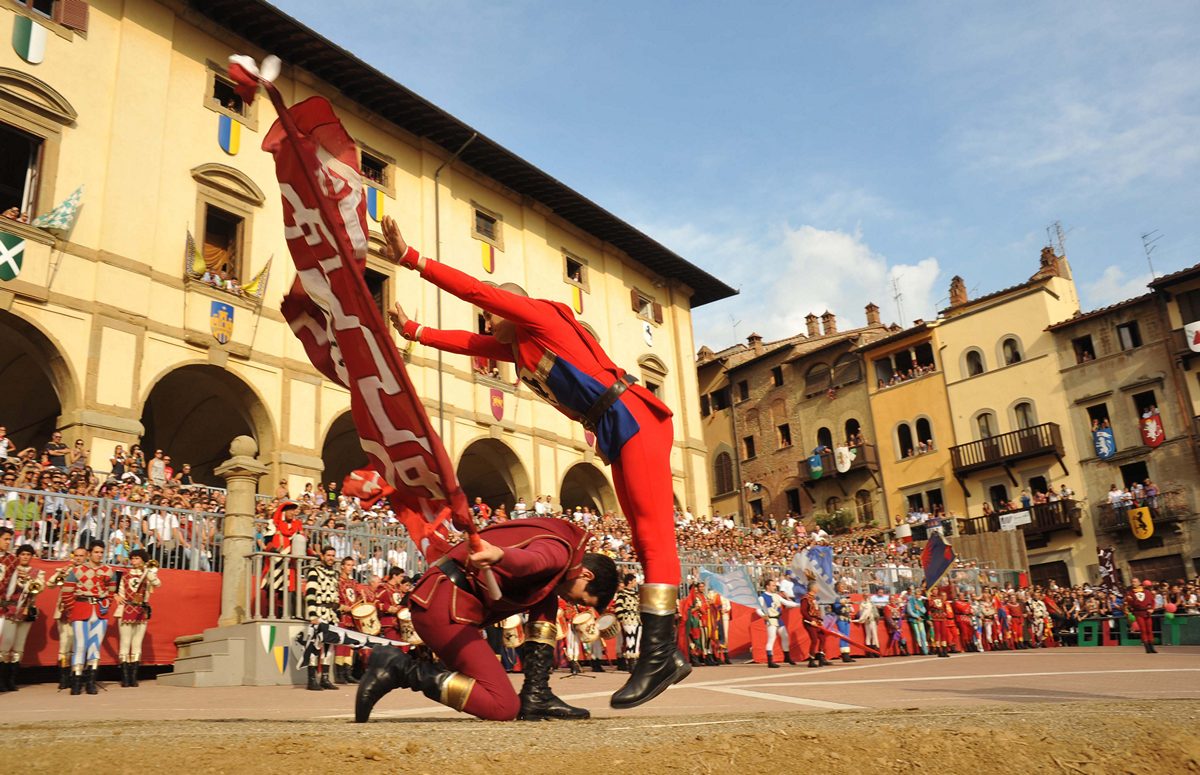 sbandieratori-arezzo-tradizioni