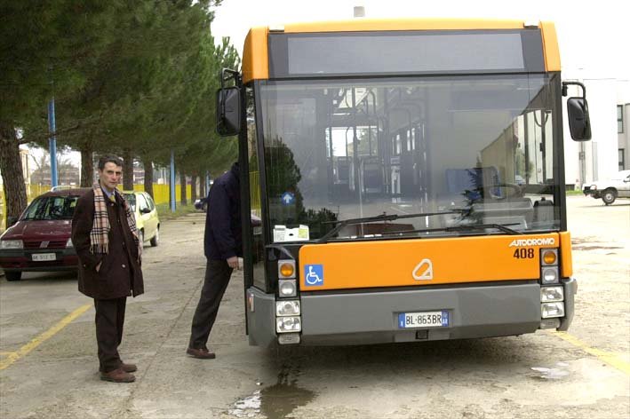 Autobus urbano ATAM arancione