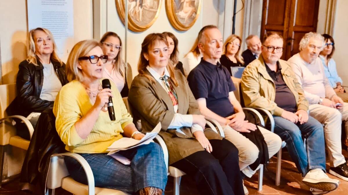 Rappresentanti delle amministrazioni e delle realtà del territorio alla riunione sulla sicurezza nel Valdarno