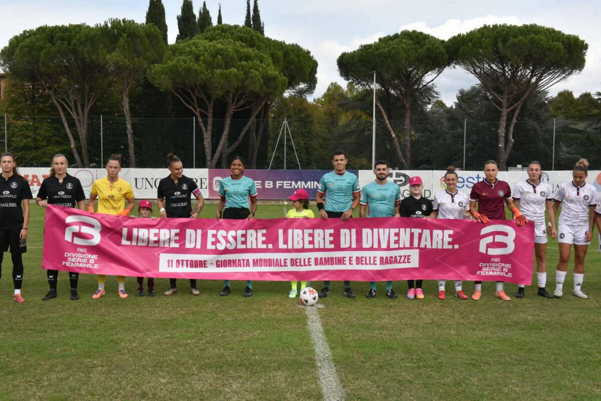 acf arezzo contro la res roma decide un calcio d8217angolo amaranto battute 1 0 da Lortica.it acf arezzo contro la res roma decide un calcio d8217angolo amaranto battute 1 0