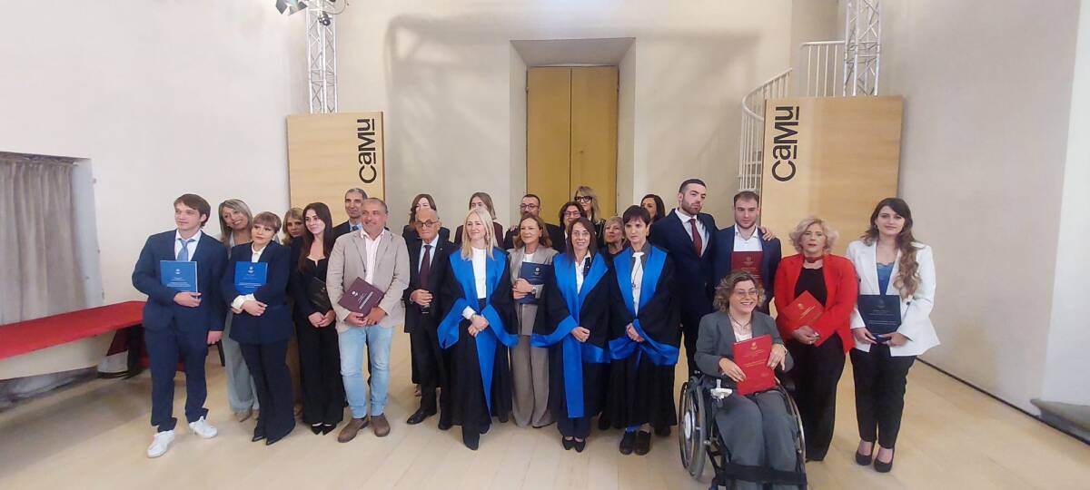 arezzo venti nuovi laureati in scienze giuridiche cinque con 110 e lode da Lortica.it arezzo venti nuovi laureati in scienze giuridiche cinque con 110 e lode