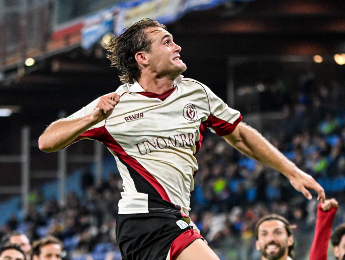 Luca Chierico protagonista della vittoria dell'Arezzo per 2-1 contro la Sampdoria a Marassi.