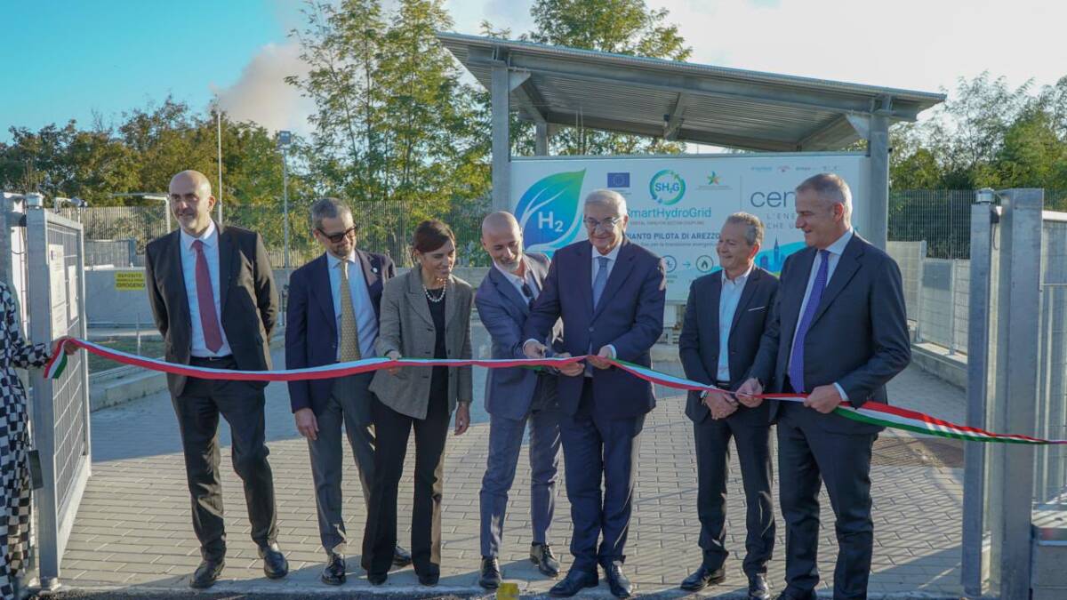 Inaugurazione dell’impianto sperimentale a idrogeno verde SmartHydroGrid di Centria ad Arezzo.