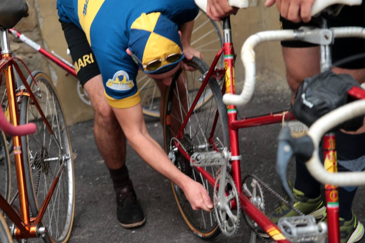 L’Intrepida 2026 ad Anghiari, partecipanti alla cicloturistica d’epoca