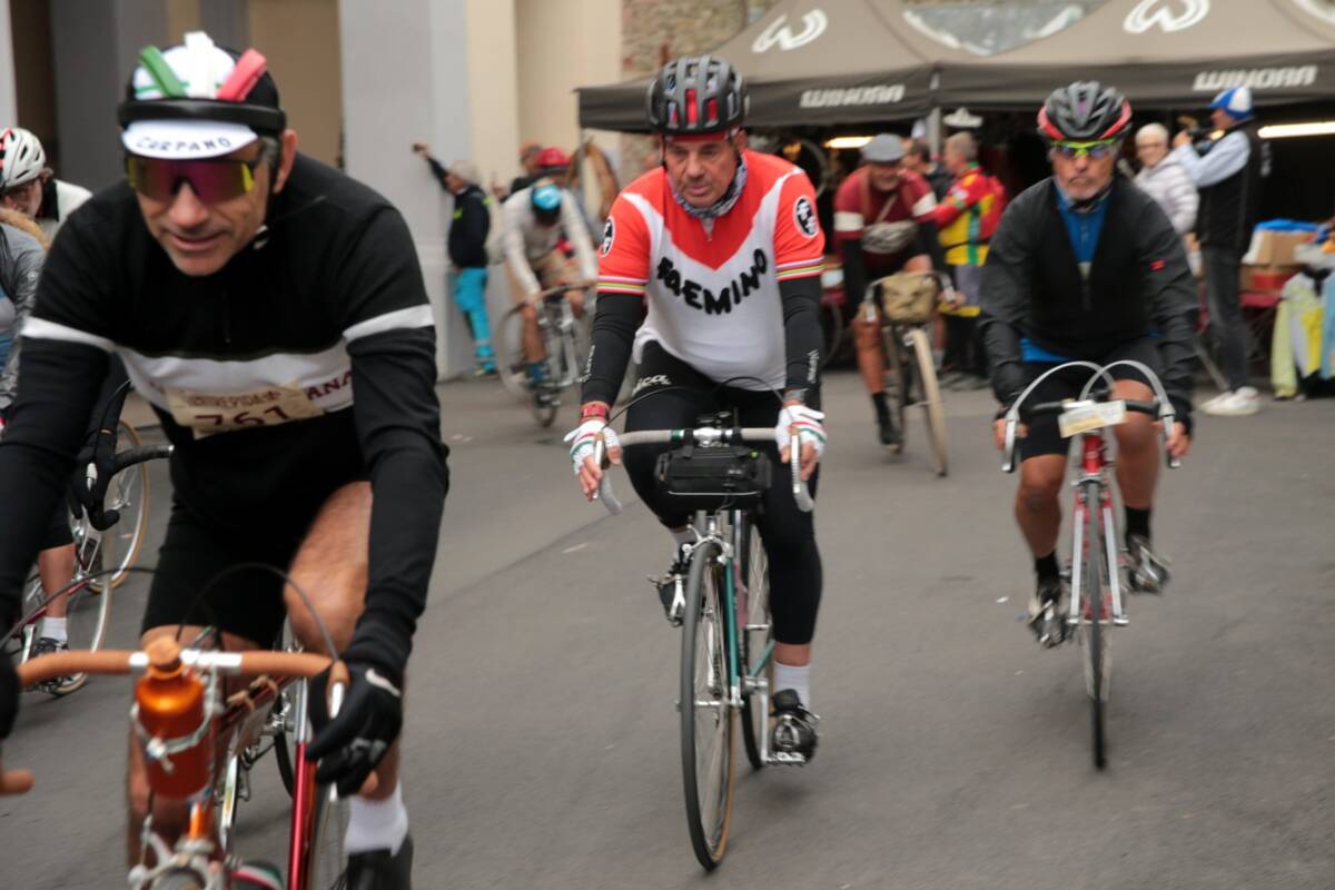 L’Intrepida 2026 ad Anghiari, partecipanti alla cicloturistica d’epoca