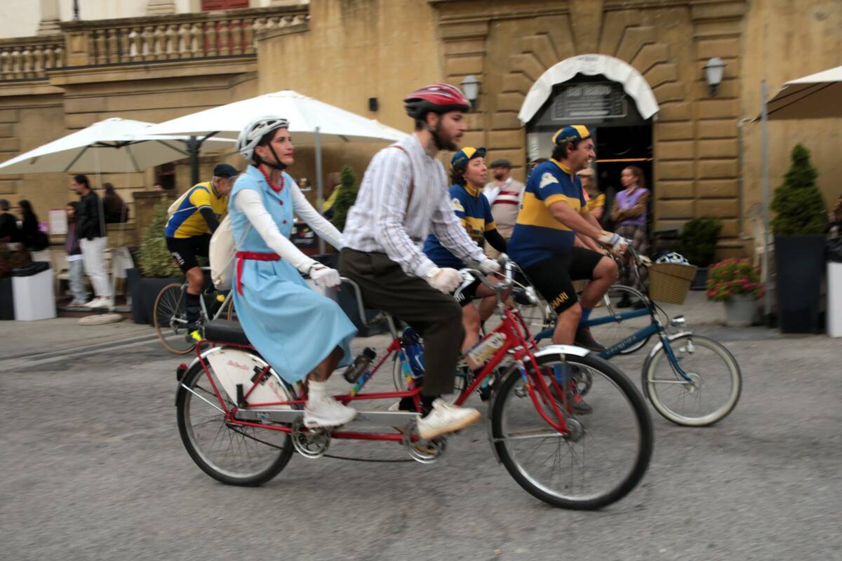 L’Intrepida 2026 ad Anghiari, partecipanti alla cicloturistica d’epoca