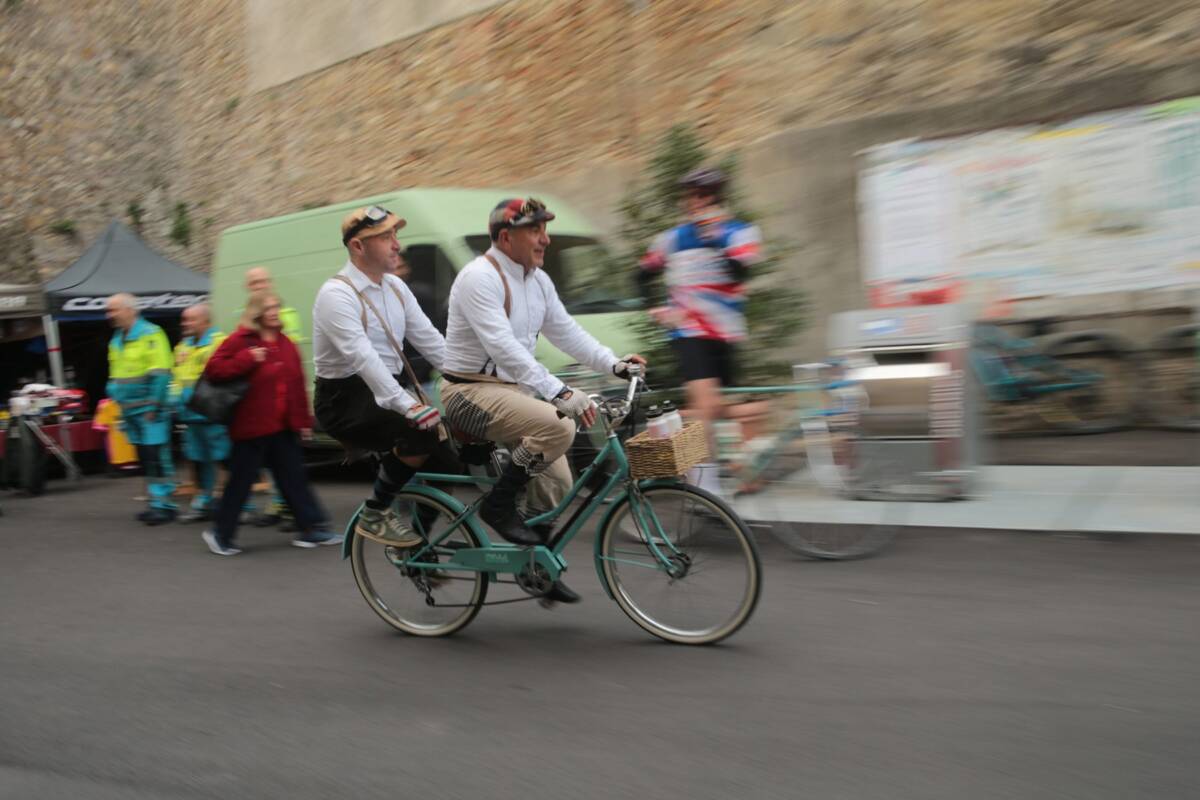 L’Intrepida 2026 ad Anghiari, partecipanti alla cicloturistica d’epoca