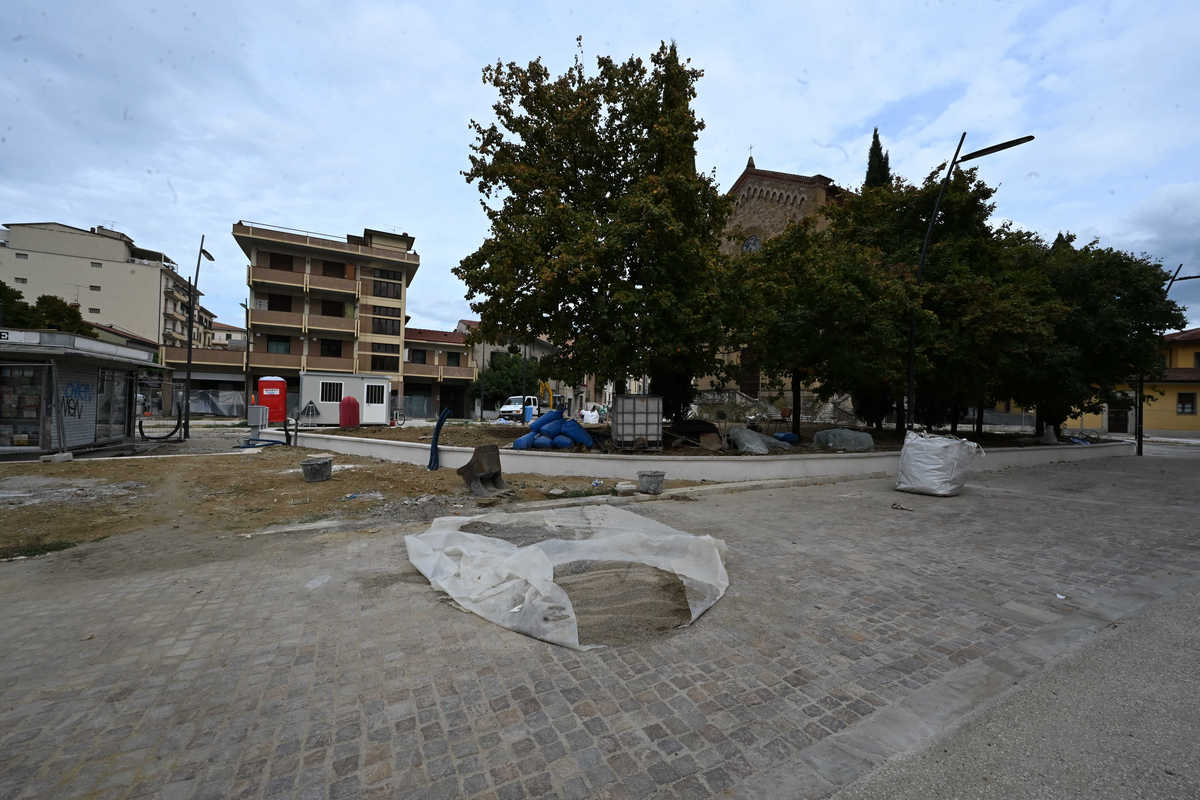Piazza Saione ad Arezzo durante i lavori di riqualificazione, ottobre 2026
