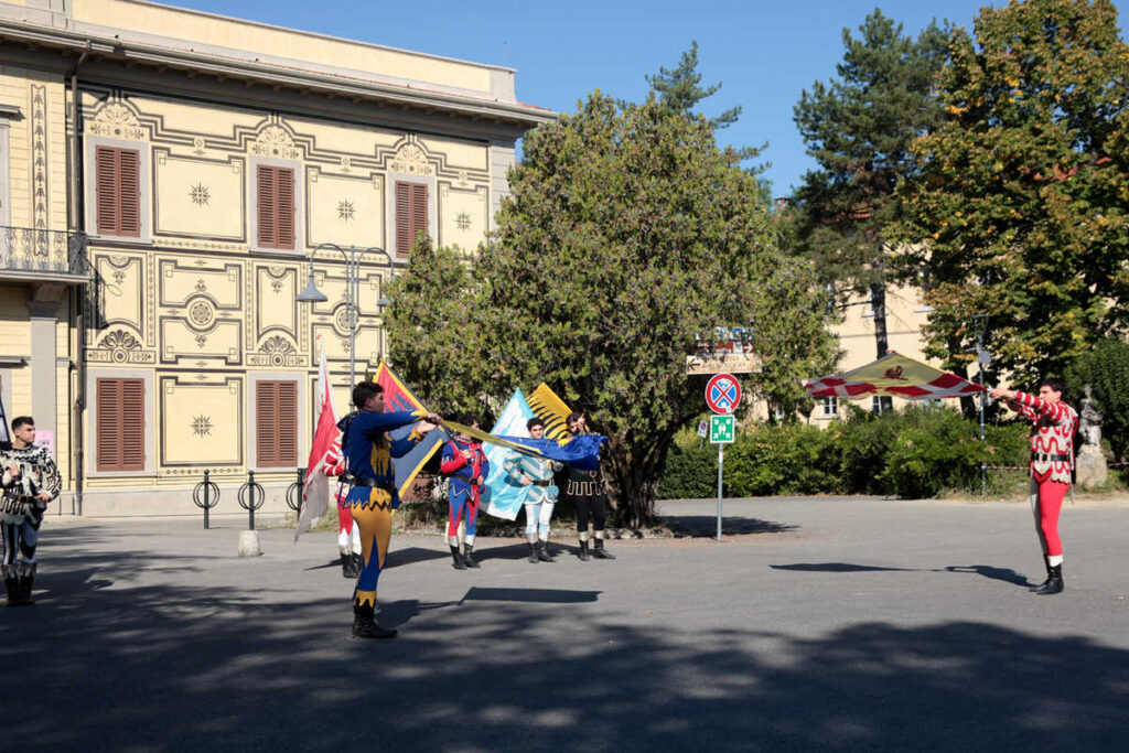 Sbandieratori di Arezzo al Parco del Pionta - foto 12