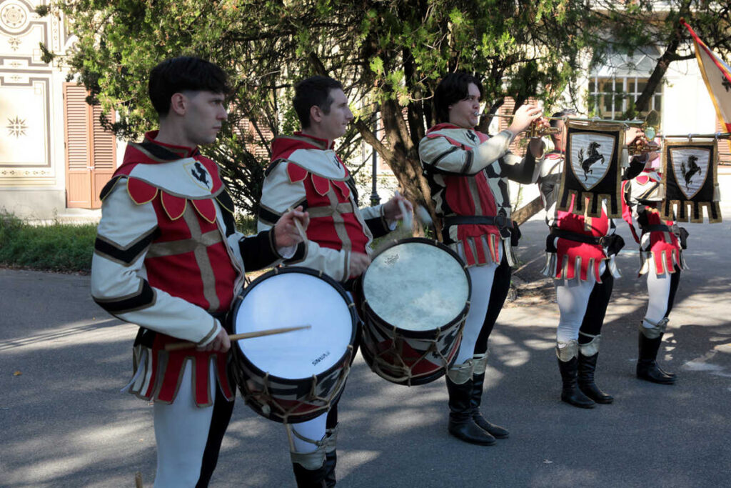 Sbandieratori di Arezzo al Parco del Pionta - foto 15