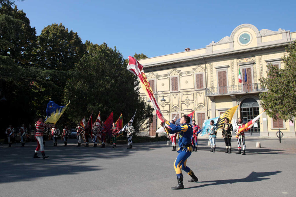 Sbandieratori di Arezzo al Parco del Pionta - foto 16