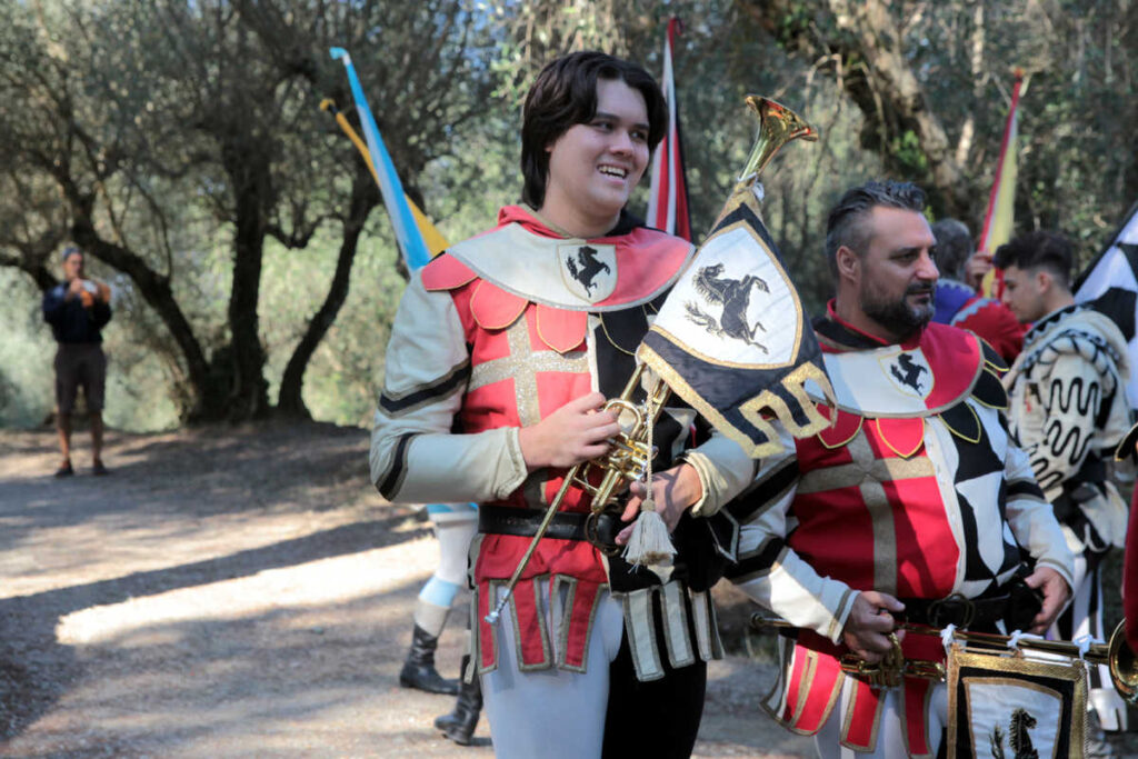 Sbandieratori di Arezzo al Parco del Pionta - foto 2