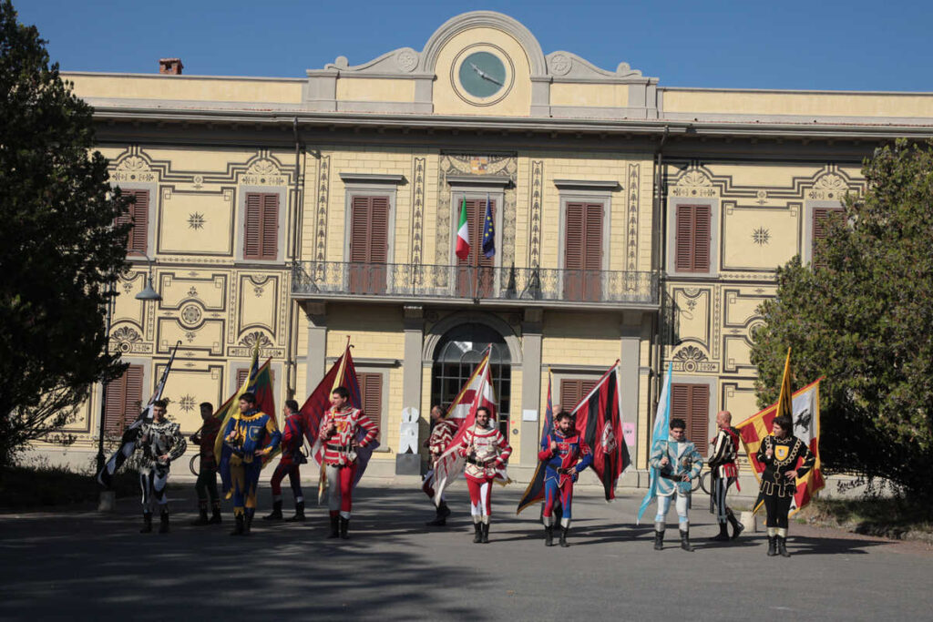 Sbandieratori di Arezzo al Parco del Pionta - foto 9