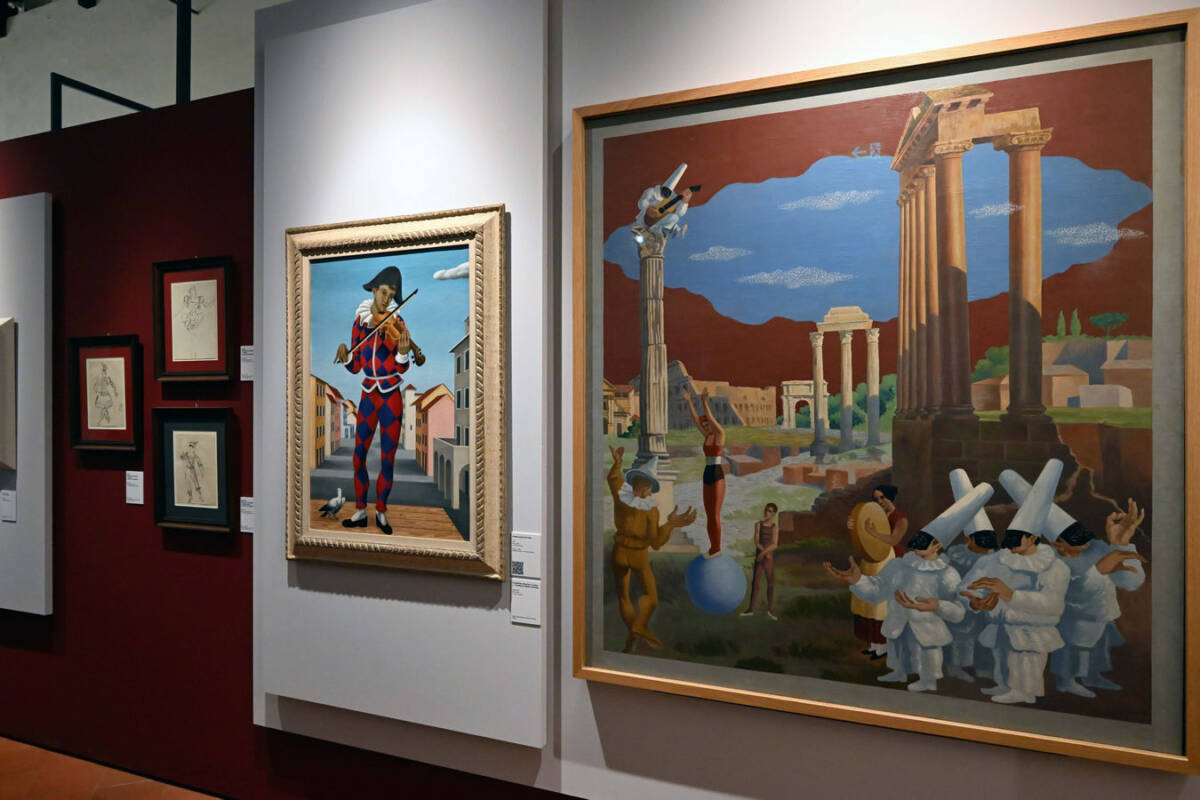 Dipinto con figure e paesaggio nella mostra di Gino Severini