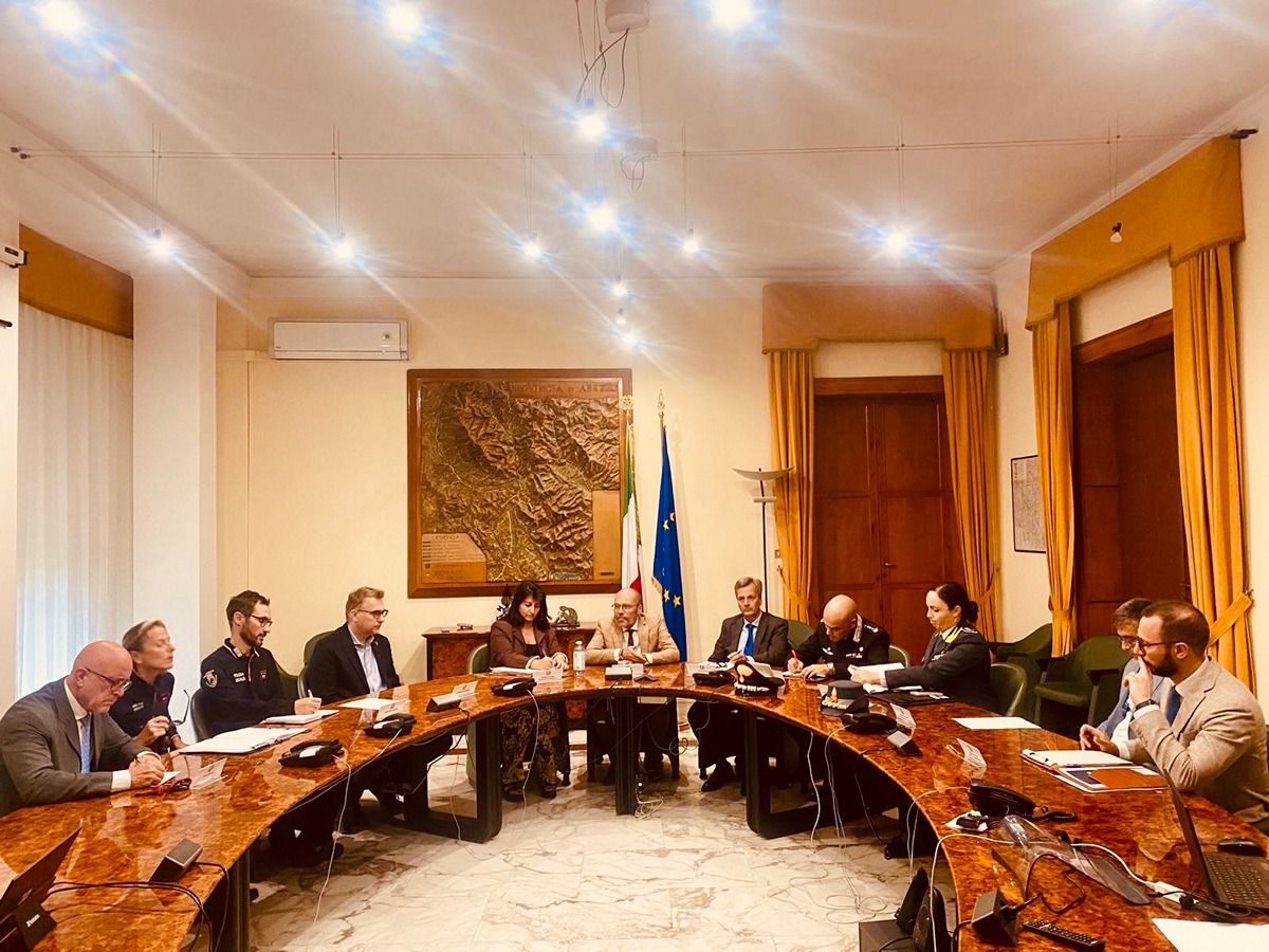 sicurezza urbana ad arezzo vertice in prefettura telecamere illuminazione e controlli sulla malamovida da Lortica.it sicurezza urbana ad arezzo vertice in prefettura telecamere illuminazione e controlli sulla malamovida