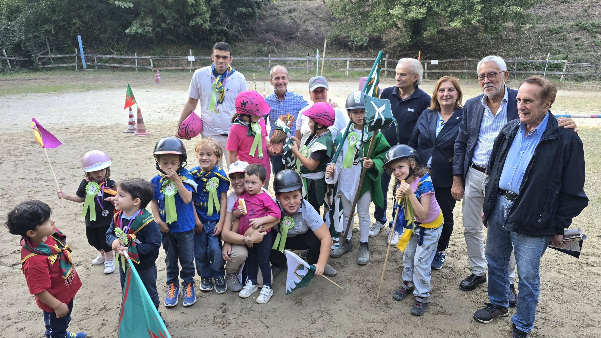Partecipanti e autorità al Trofeo del Saracino Memorial Carlo Fardelli